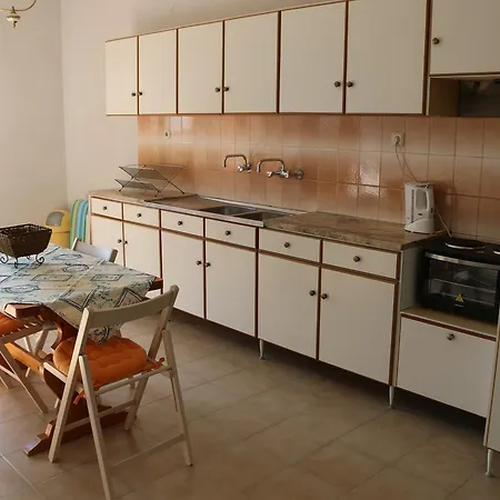 Lägenhet Stone House Kazaviti Mikros Prinos